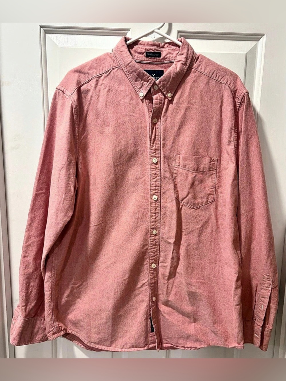 American Eagle Men's XL Seriously Soft Oxford Button Up Shirt Pink Long Sleeve